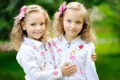 Learn About Birth Order When It Comes to Twins